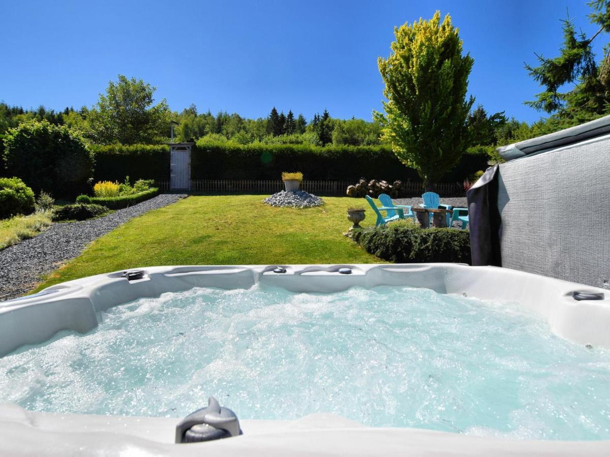 Filly Luxurious Holiday Home With Jacuzzi מראה חיצוני תמונה