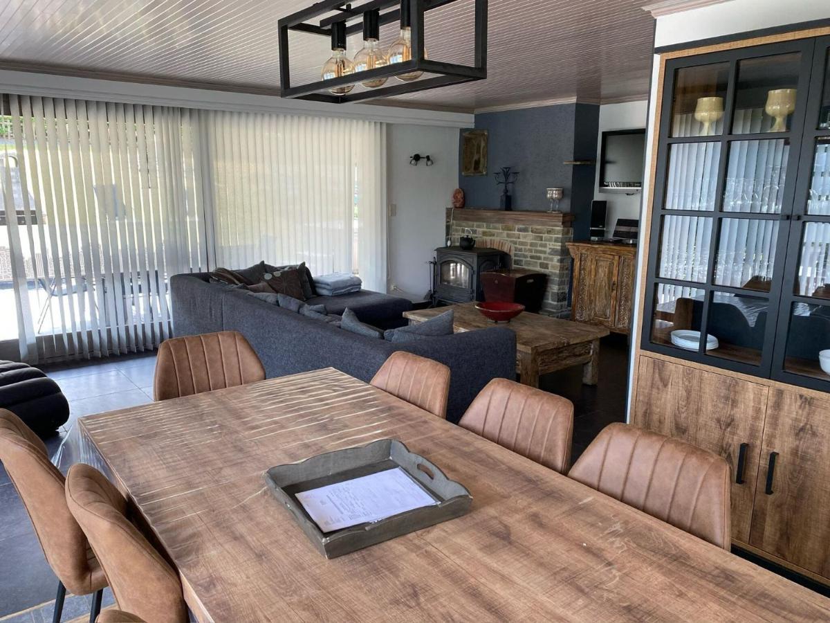 Filly Luxurious Holiday Home With Jacuzzi מראה חיצוני תמונה