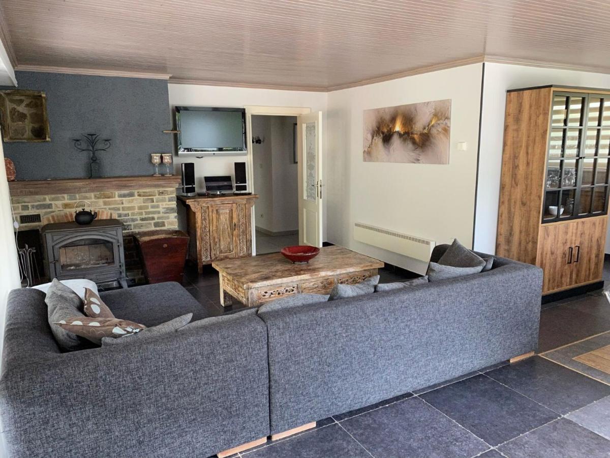 Filly Luxurious Holiday Home With Jacuzzi מראה חיצוני תמונה