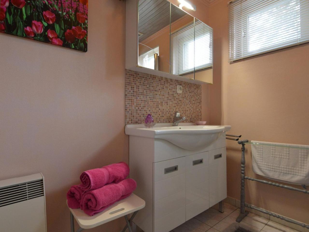 Filly Luxurious Holiday Home With Jacuzzi מראה חיצוני תמונה
